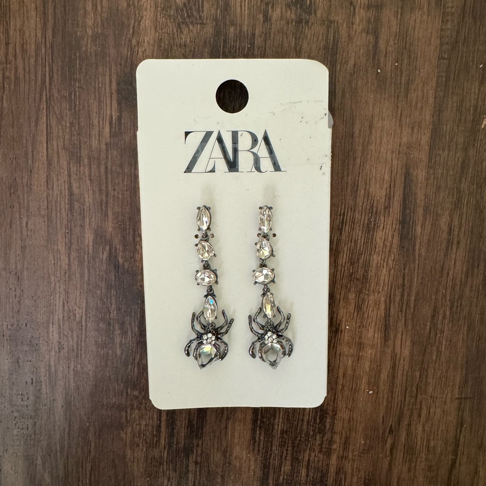 Zara Earring - Picture 2 of 9